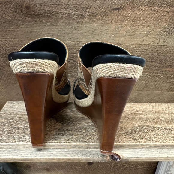 Diane von Furstenberg “Tiffany” Camel Watersnake Wedge Sandals – Size 7.5M - Picture 4 of 9